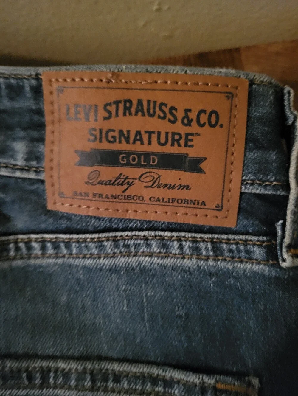 Levi's Dark Blue Relaxed Fit Men's Jeans